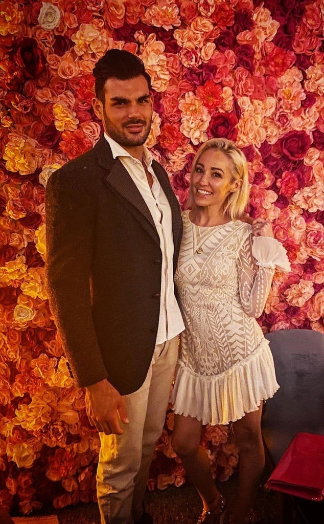 Selling Sunset's Mary Fitzgerald Addresses Her "Real" Wedding - E